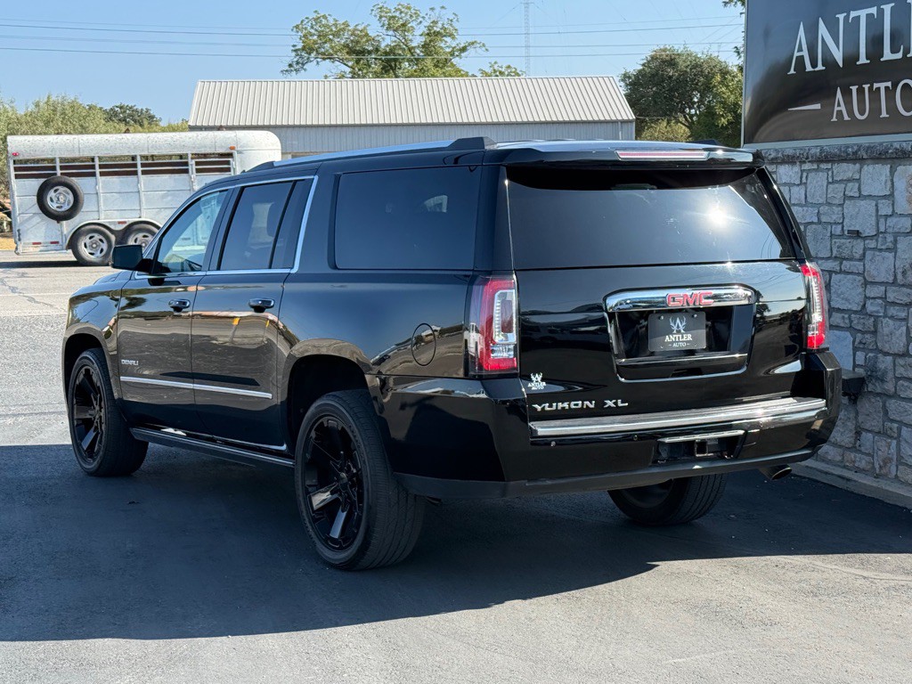 2019 GMC Yukon Image 3
