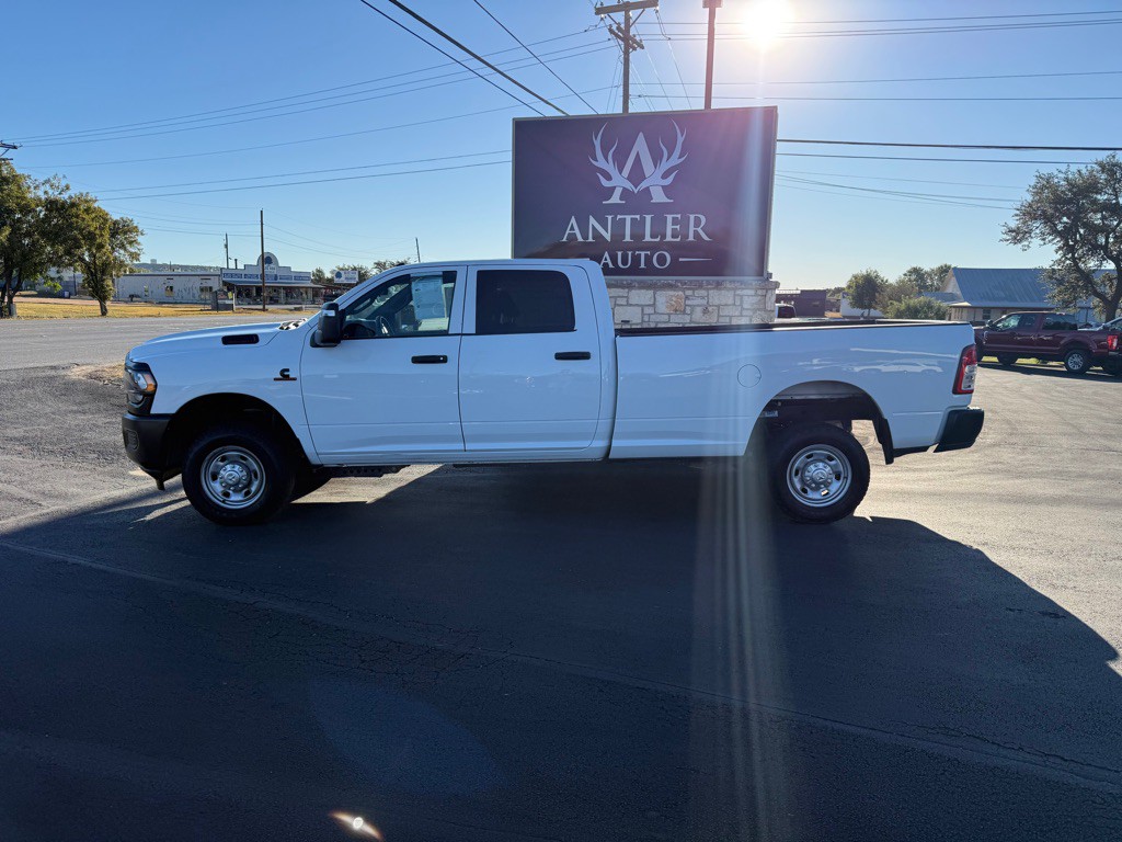 2023 RAM 2500 Image 2