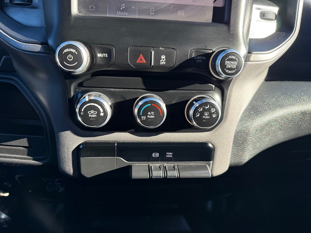 2023 RAM 2500 Image 15