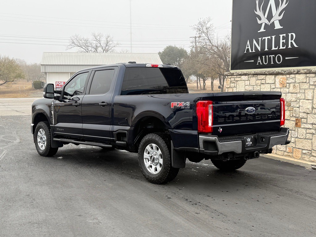 2023 Ford F-250 Image 3