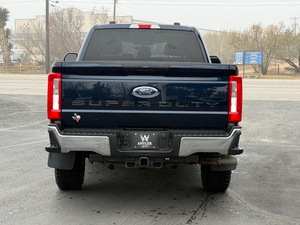 2023 Ford F-250 Image 4