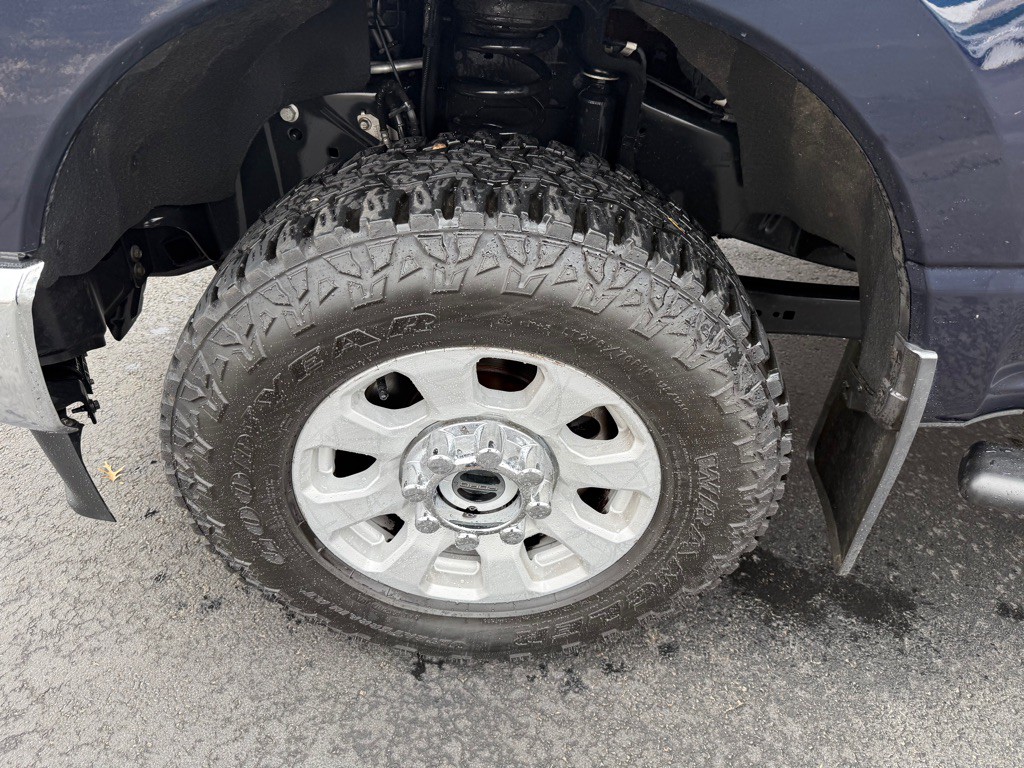 2023 Ford F-250 Image 8