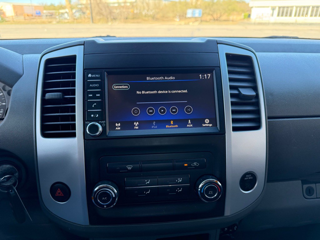 2019 Nissan Frontier Image 12