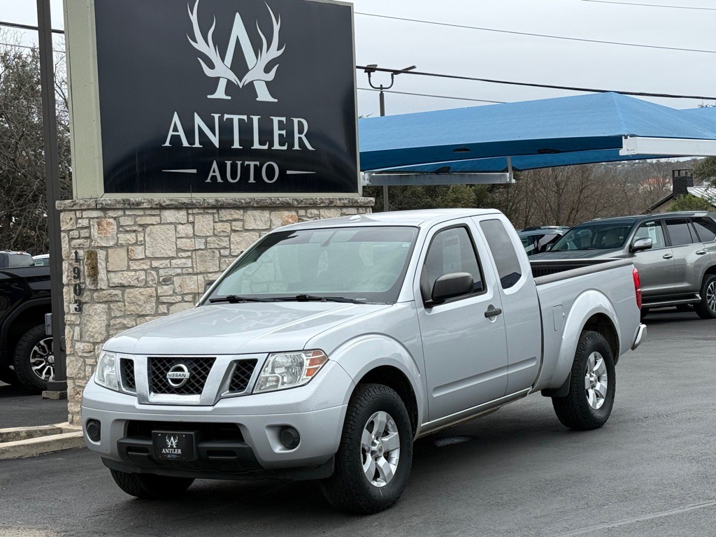 2013 Nissan Frontier Image 1