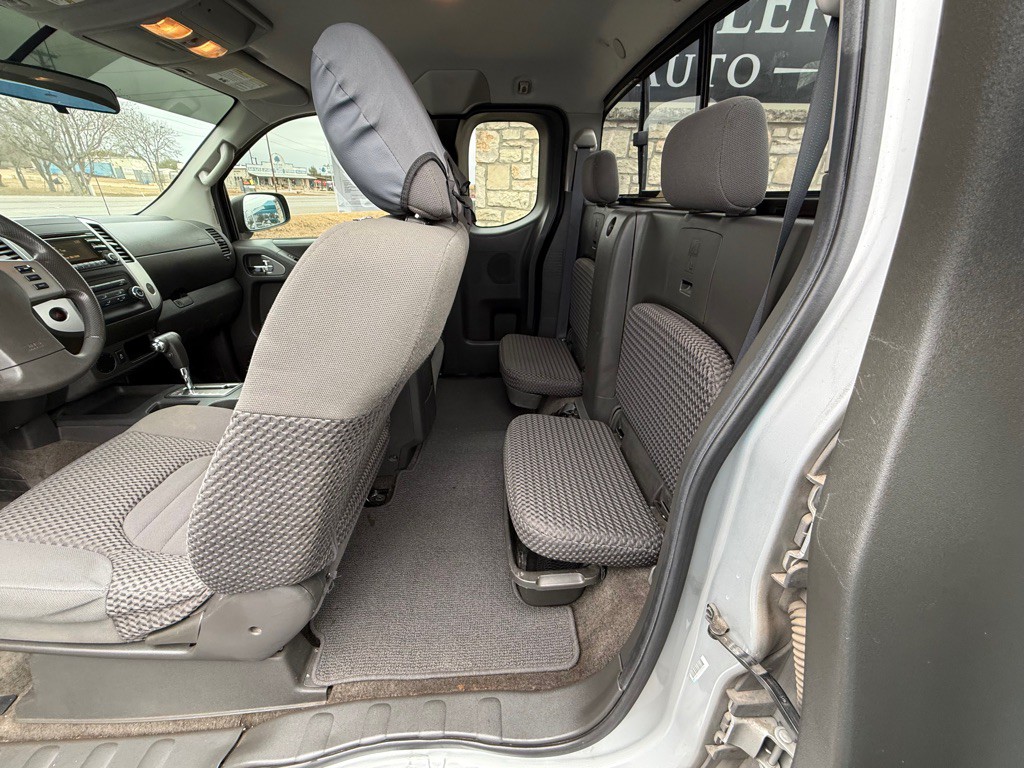 2013 Nissan Frontier Image 14