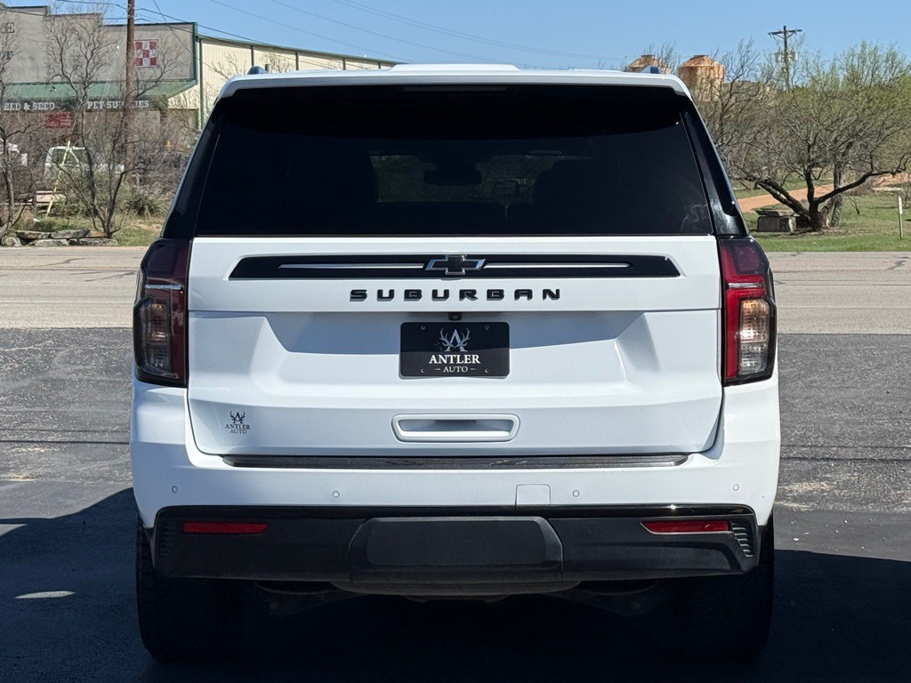 2023 Chevrolet Suburban Image 4