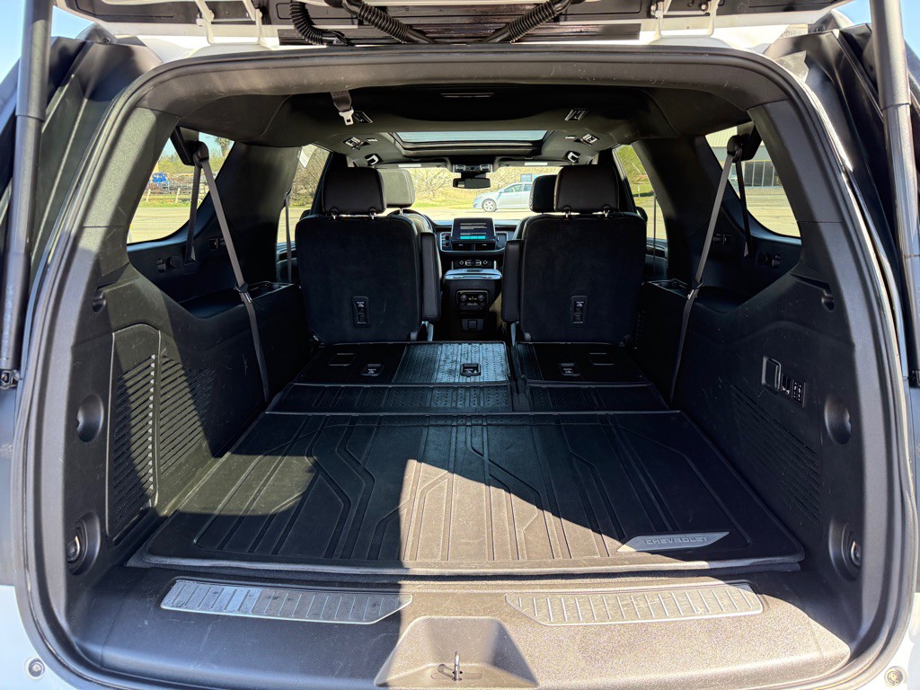 2023 Chevrolet Suburban Image 10