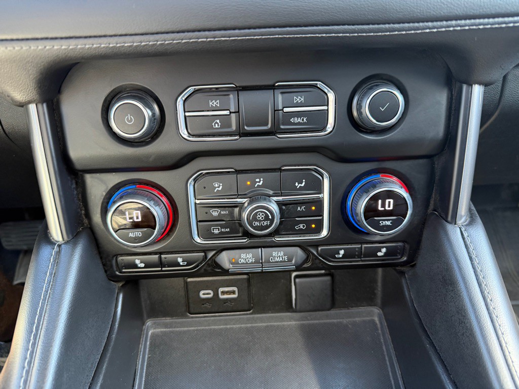 2023 Chevrolet Suburban Image 15