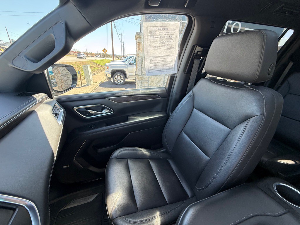 2023 Chevrolet Suburban Image 17