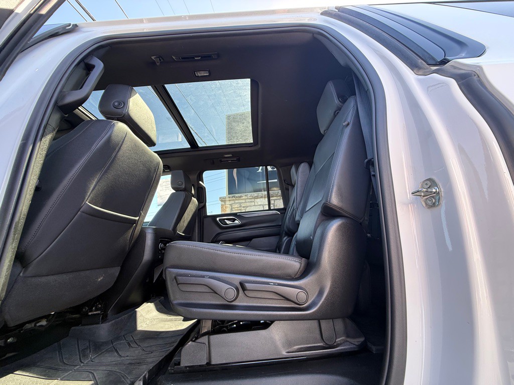 2023 Chevrolet Suburban Image 19