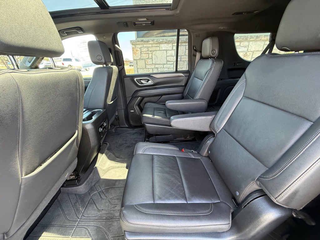 2023 Chevrolet Suburban Image 20