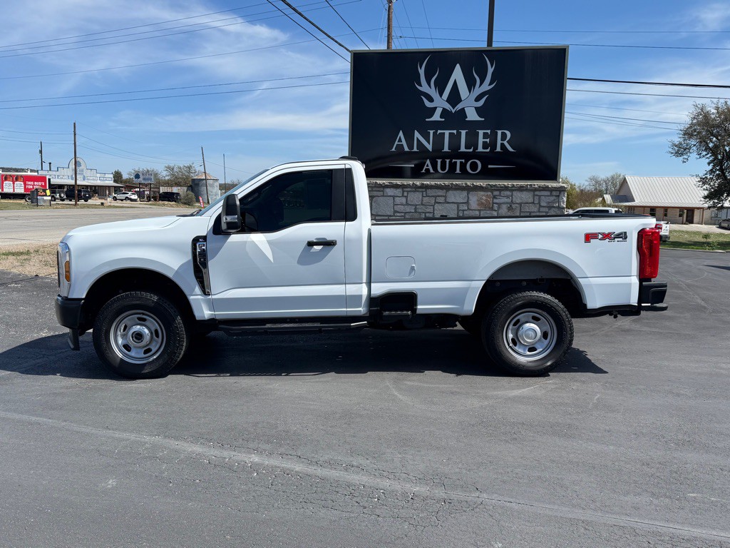 2024 Ford F-350 Image 2