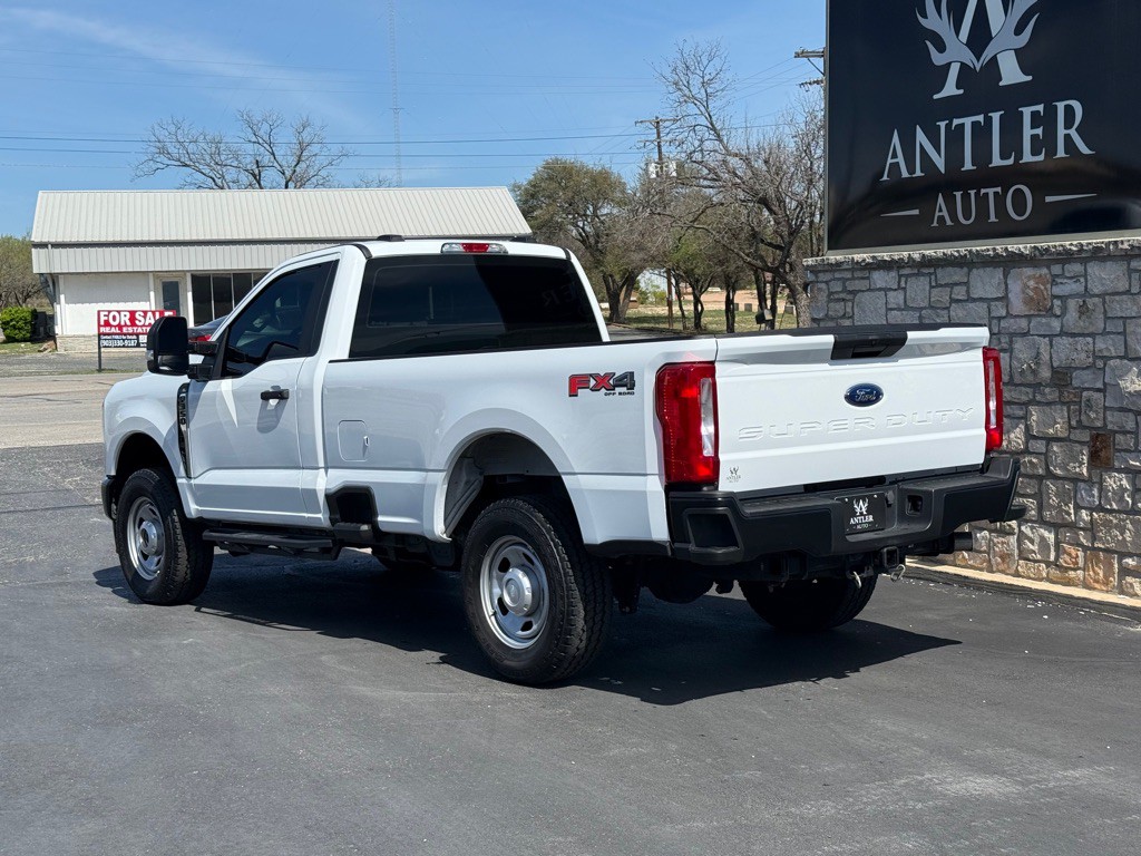 2024 Ford F-350 Image 3