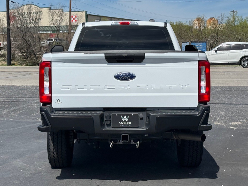 2024 Ford F-350 Image 4