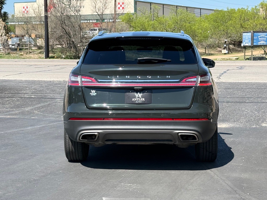 2022 Lincoln Nautilus Image 4