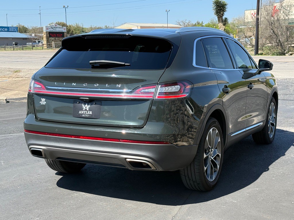 2022 Lincoln Nautilus Image 5