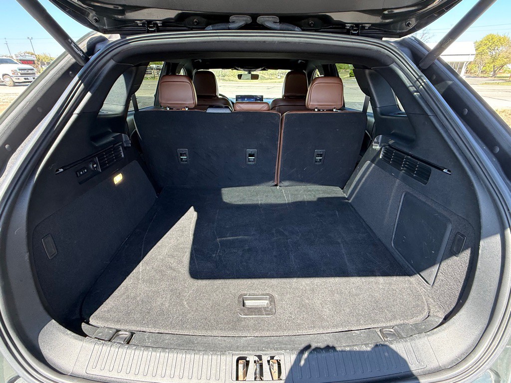 2022 Lincoln Nautilus Image 9