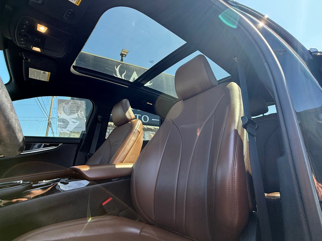 2022 Lincoln Nautilus Image 11