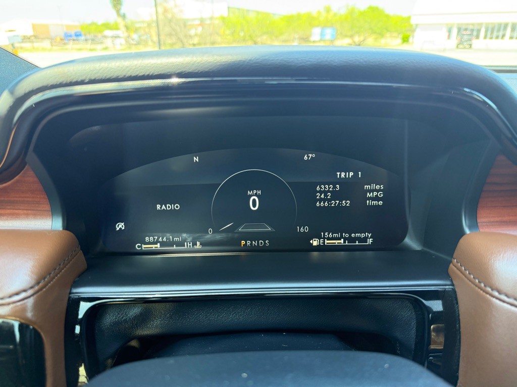 2022 Lincoln Nautilus Image 12