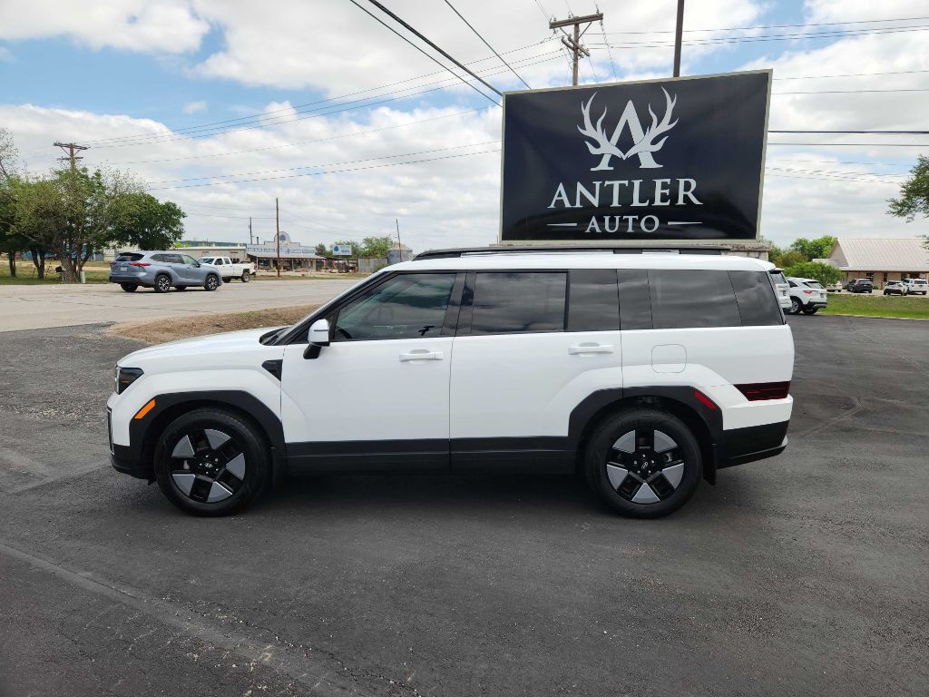 2025 Hyundai Santa Fe Image 2