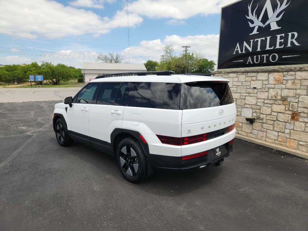 2025 Hyundai Santa Fe Image 3