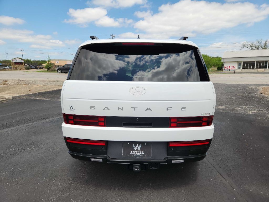 2025 Hyundai Santa Fe Image 4