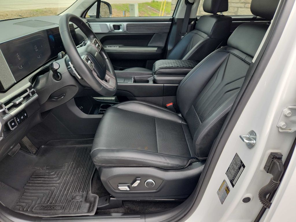 2025 Hyundai Santa Fe Image 13