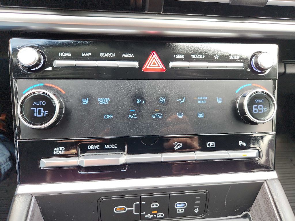 2025 Hyundai Santa Fe Image 24