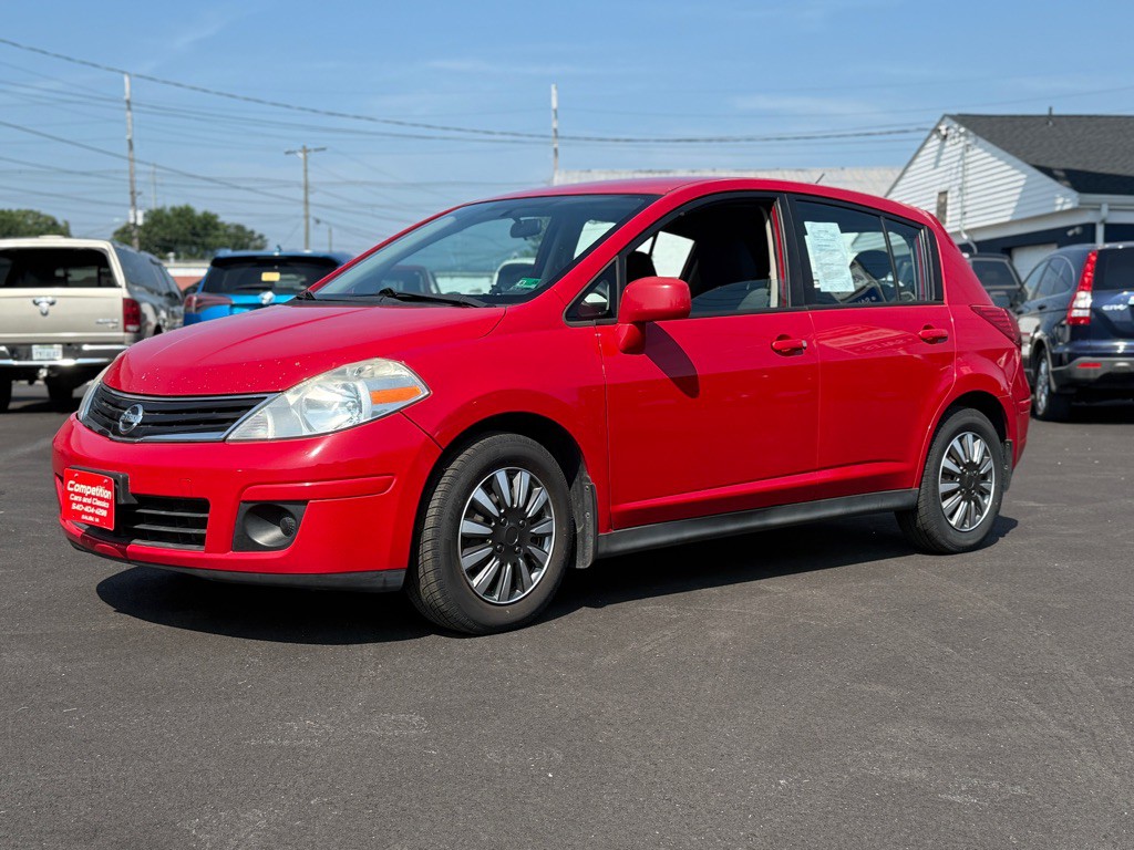 2010 Nissan Versa Image 1