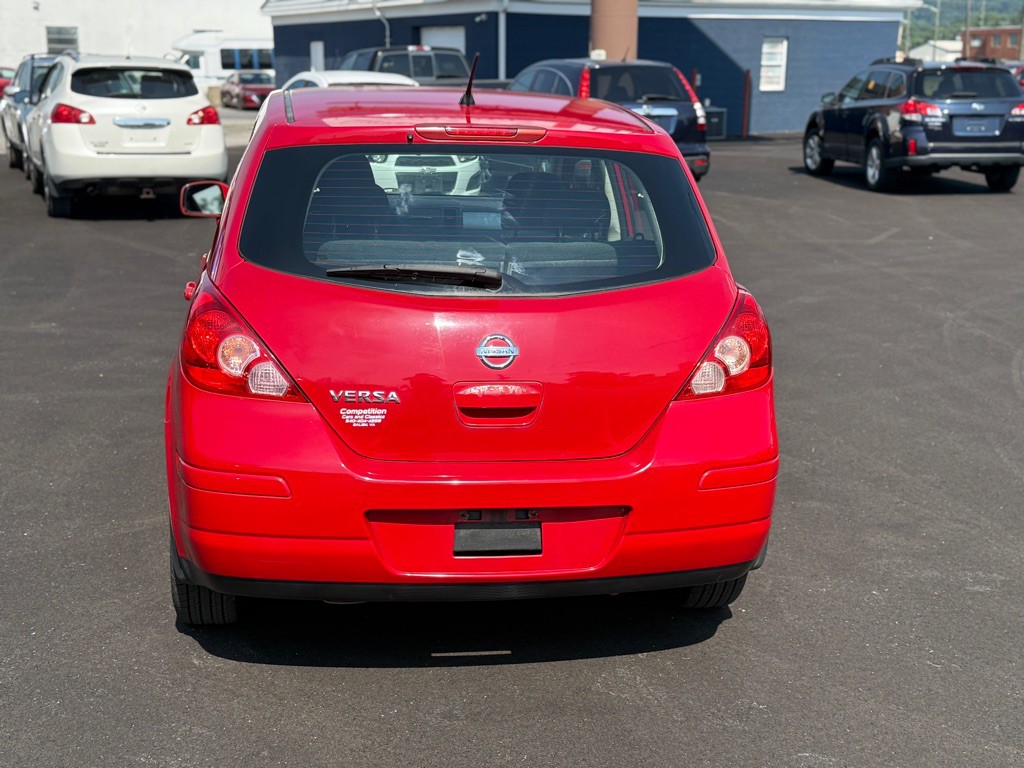 2010 Nissan Versa Image 6