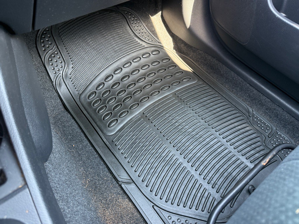 2010 Nissan Versa Image 16