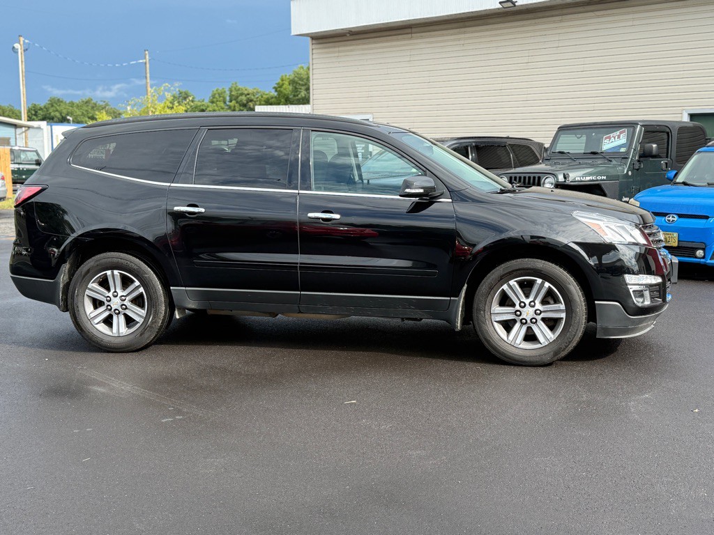 2017 Chevrolet Traverse Image 4