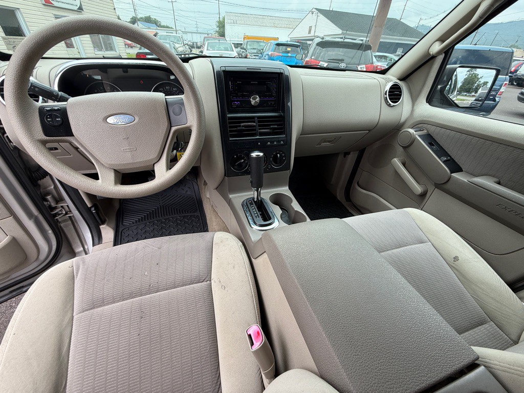 2007 Ford Explorer Image 10