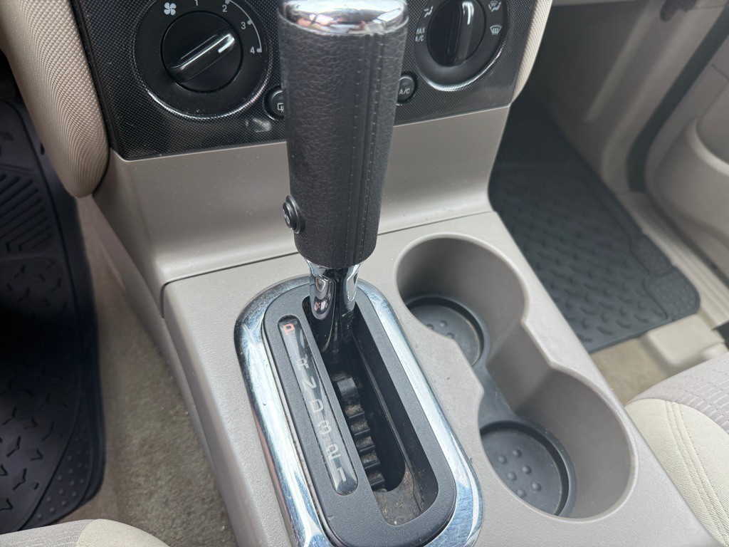 2007 Ford Explorer Image 15