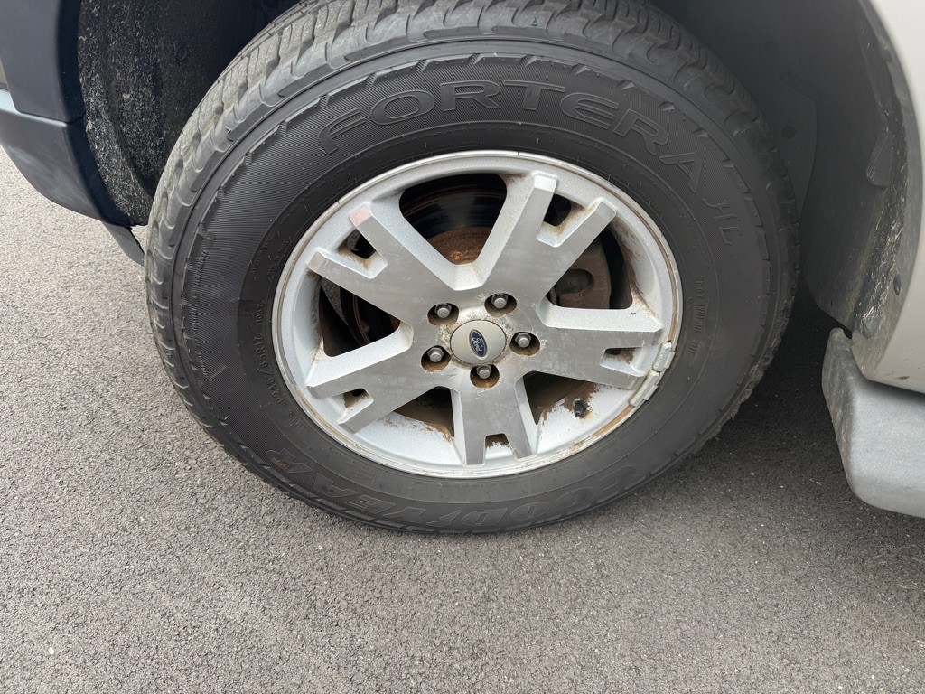2007 Ford Explorer Image 19