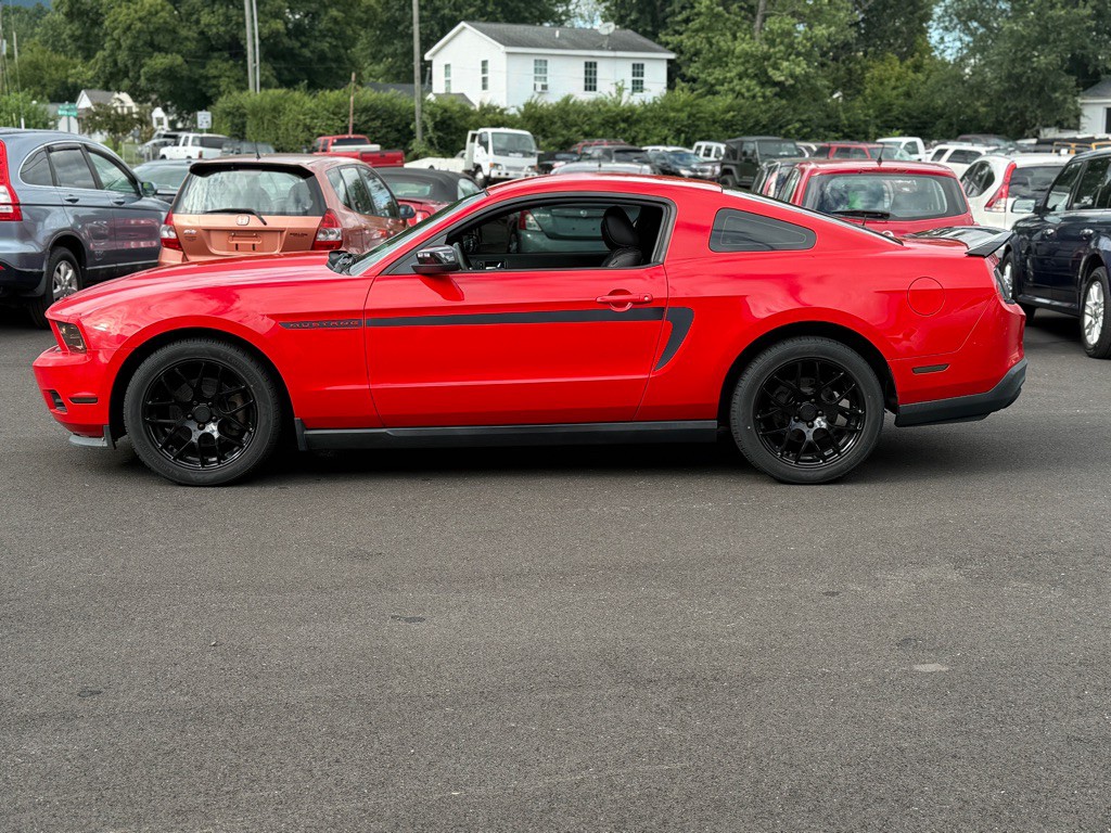 2012 Ford Mustang Image 2
