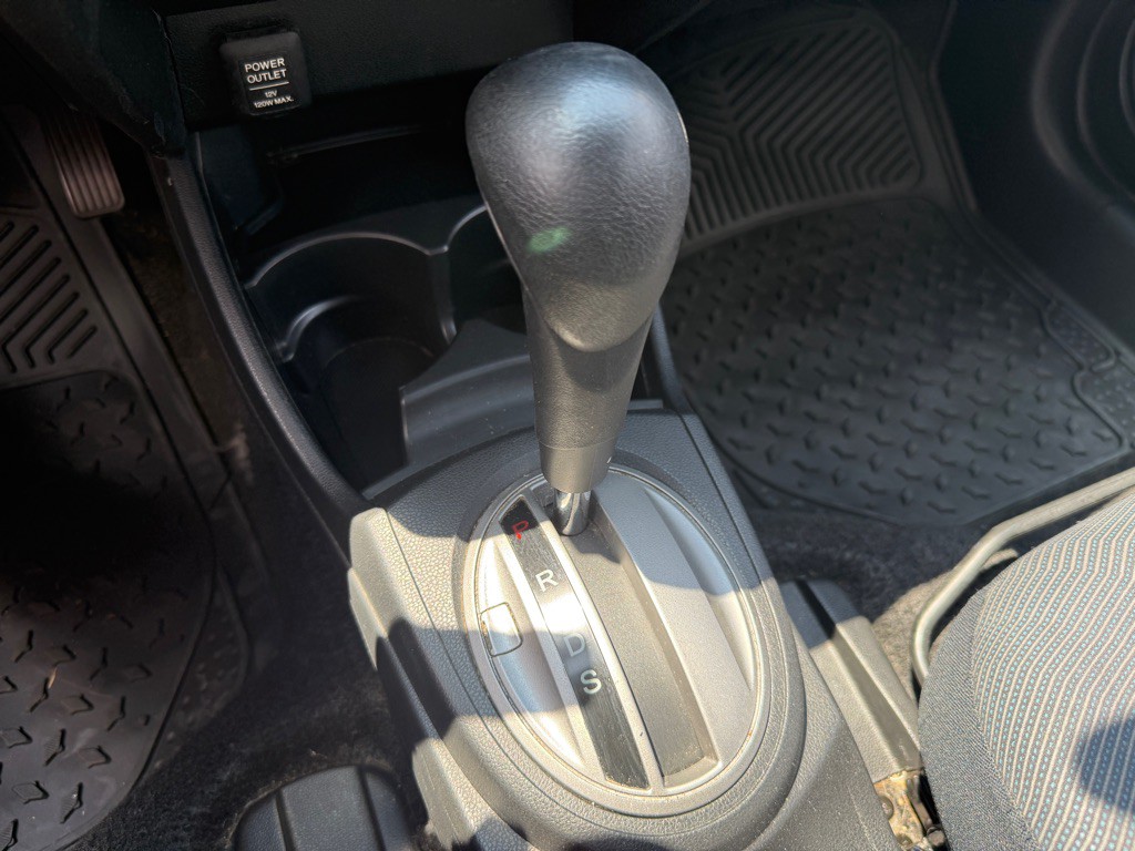 2010 Honda Fit Image 15