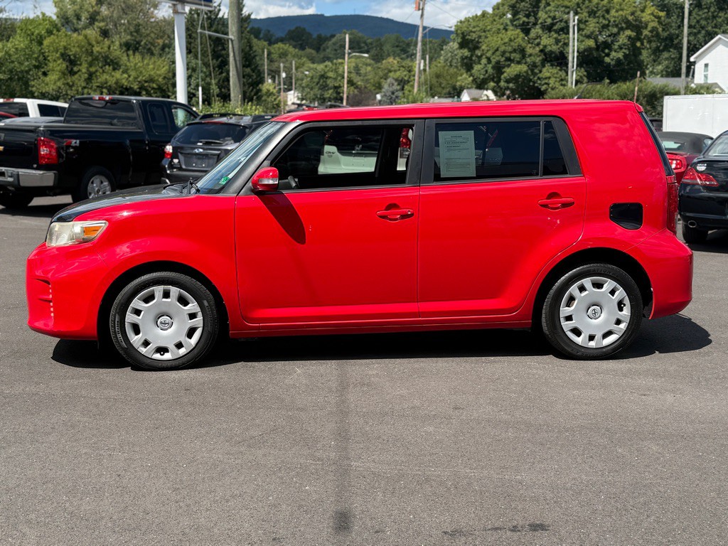 2014 Scion xB Image 2