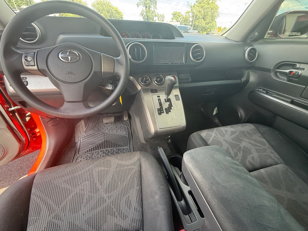 2014 Scion xB Image 10