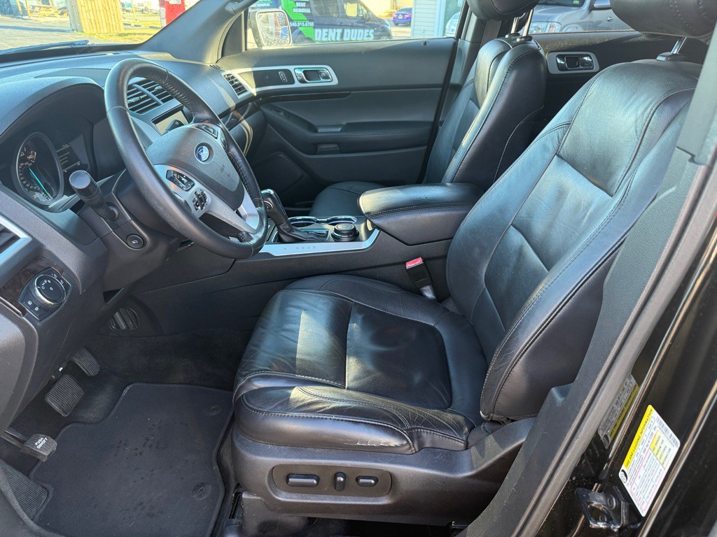 2015 Ford Explorer Image 8