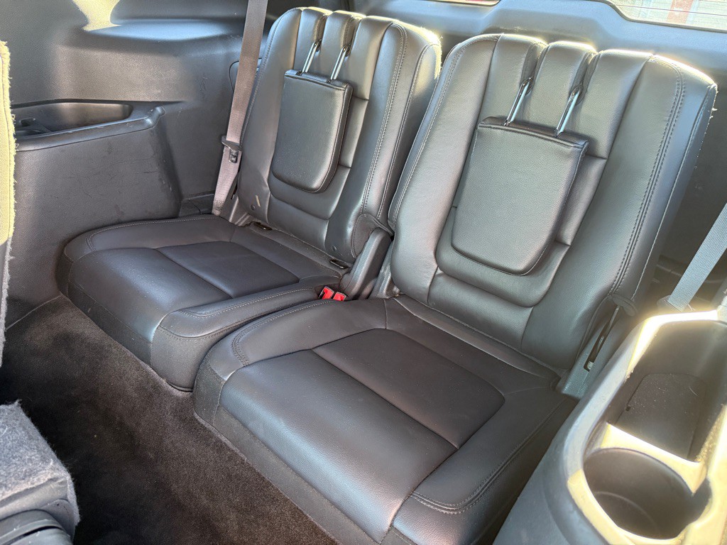 2015 Ford Explorer Image 10