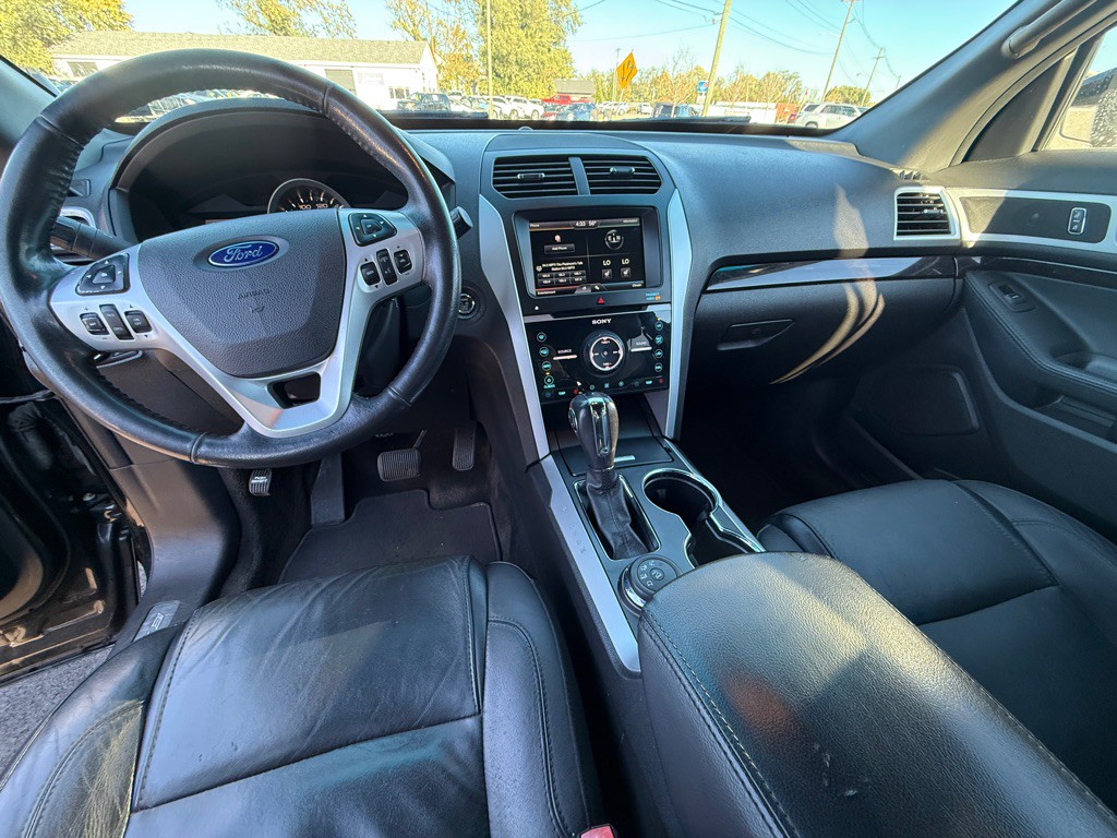 2015 Ford Explorer Image 11