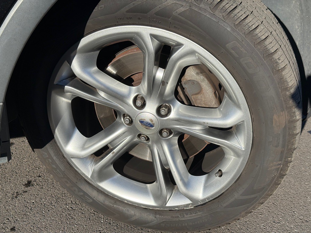 2015 Ford Explorer Image 22