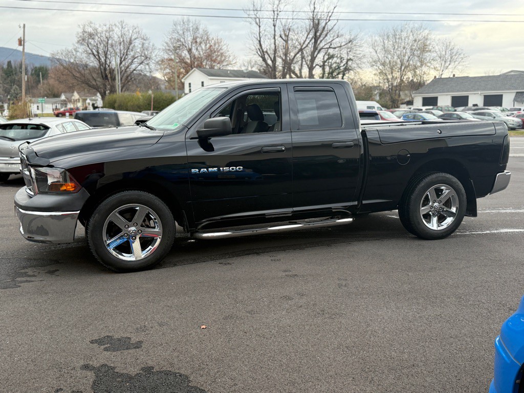 2012 Dodge Ram 1500 Image 2