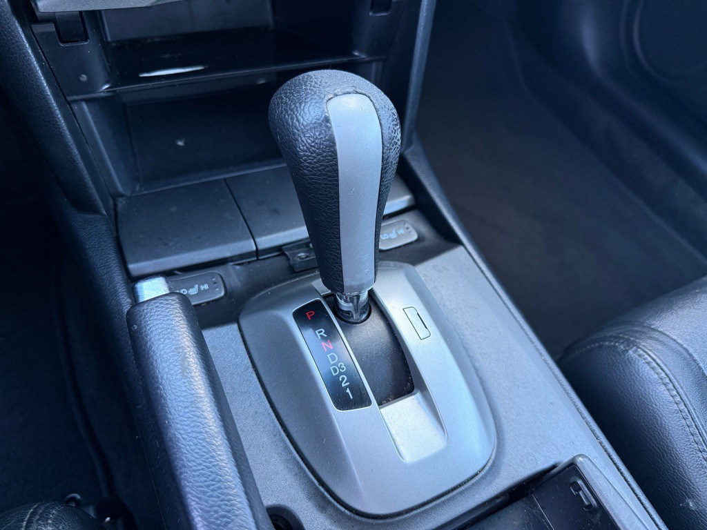 2012 Honda Accord Image 16