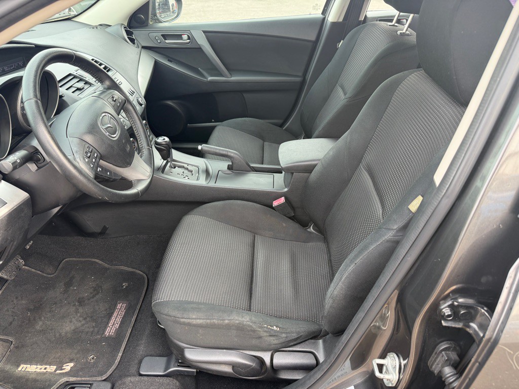 2013 Mazda Mazda3 Image 8