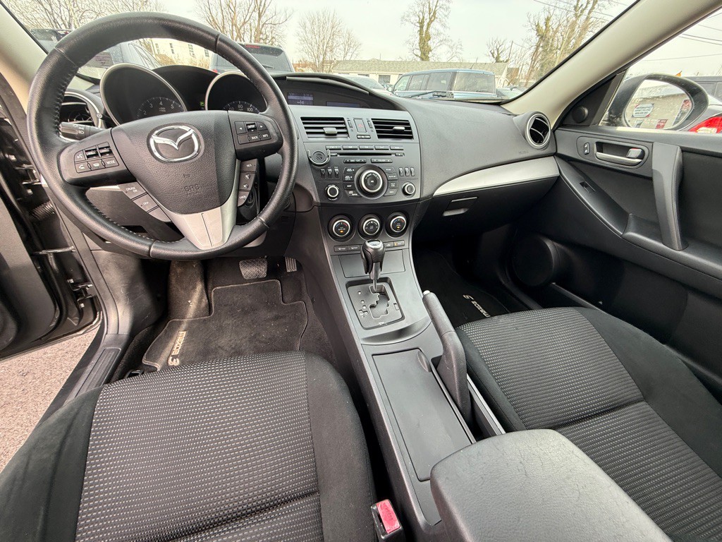 2013 Mazda Mazda3 Image 10