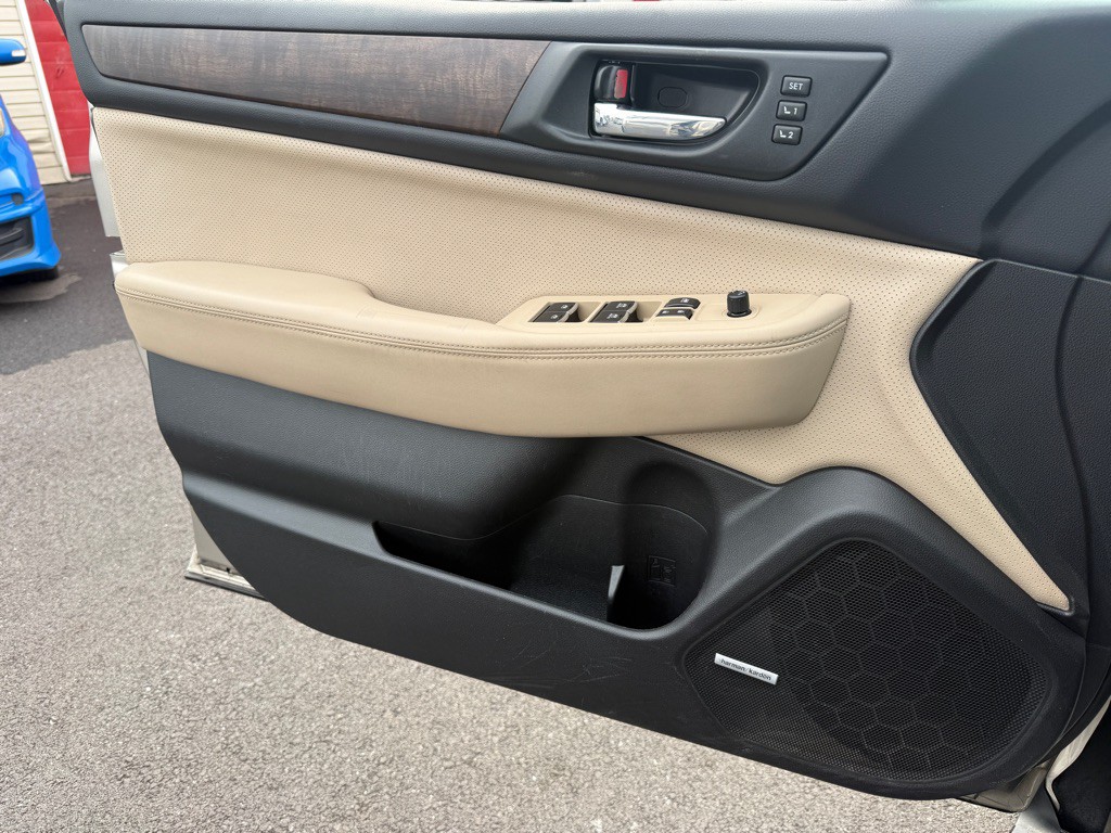 2015 Subaru Outback Image 22