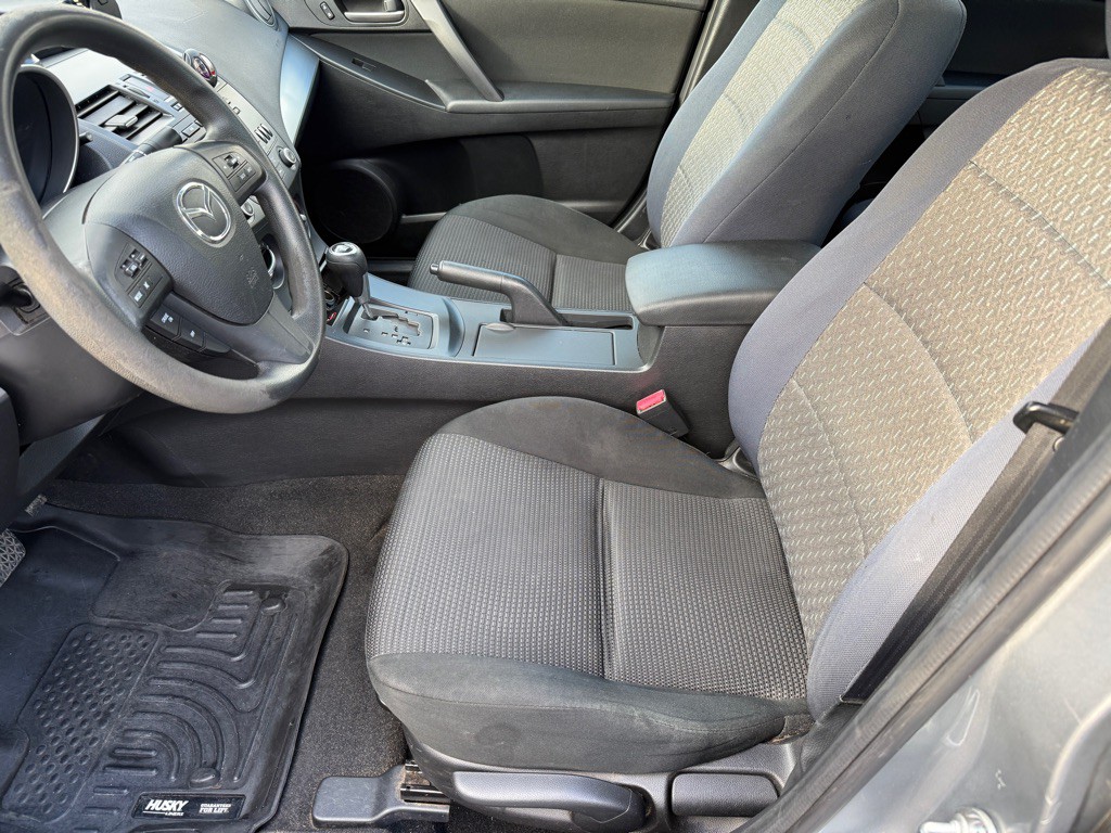 2013 Mazda Mazda3 Image 8