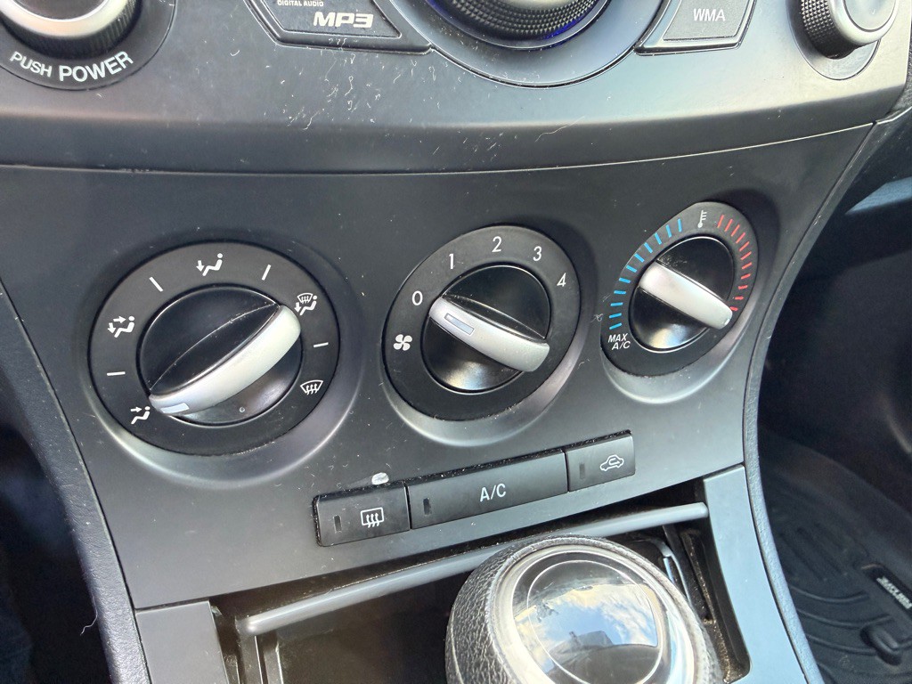 2013 Mazda Mazda3 Image 15